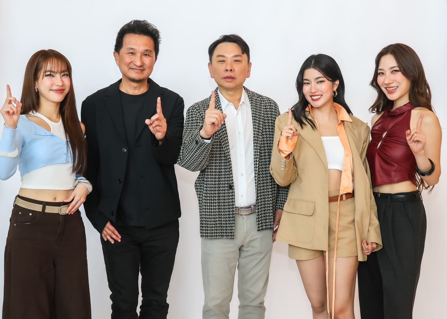 เซ็นทรัลพัฒนา ย้ำผู้นำ Loyalty Ecosystem เปิดแคมเปญ ‘The 1 ก้าวสับไปรับพอยท์ที่โซนร้านค้า’ แจกสูงสุด 11 ล้านพอยท์* ดันพันธมิตรทั่วประเทศโตแรง
