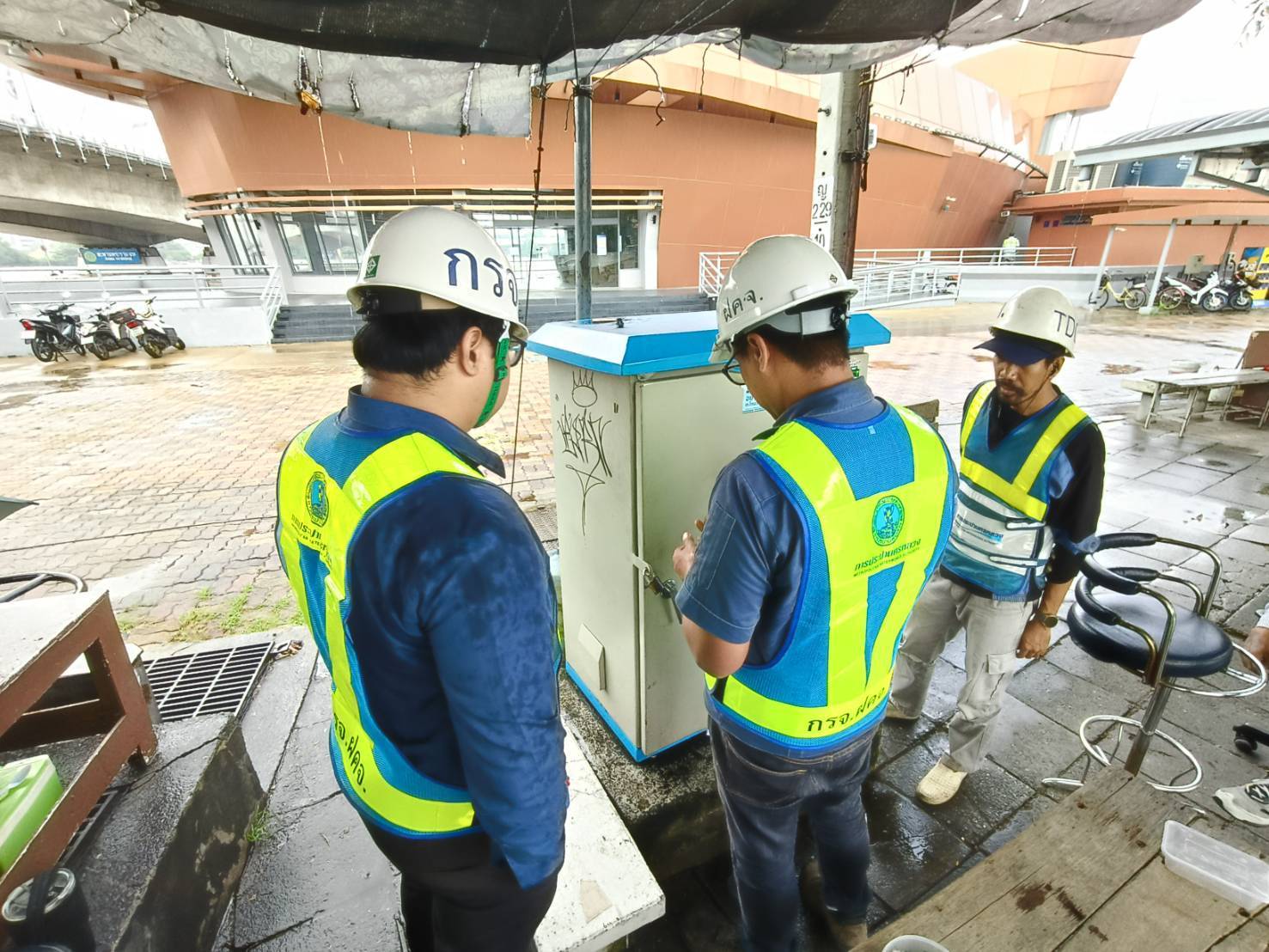กปน. เดินหน้าตรวจสอบความปลอดภัยของอุปกรณ์ต่าง ๆ ในพื้นที่เสี่ยงประสบอุทกภัย
เพื่อสร้างความปลอดภัย และคลายความกังวลให้แก่ประชาชนในพื้นที่รับผิดชอบ 3 จังหวัด