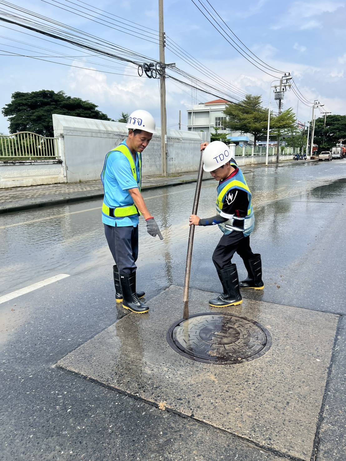 กปน. เดินหน้าตรวจสอบความปลอดภัยของอุปกรณ์ต่าง ๆ ในพื้นที่เสี่ยงประสบอุทกภัย
เพื่อสร้างความปลอดภัย และคลายความกังวลให้แก่ประชาชนในพื้นที่รับผิดชอบ 3 จังหวัด