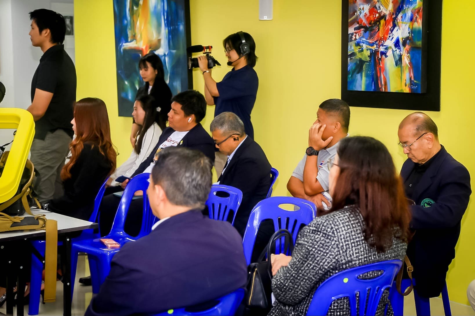 "พรรคไทยก้าวใหม่“ โชว์เทคโนโลยีธรณีฟิสิกส์ ”TEM2Go“ นวัตกรรมสำรวจชั้นใต้ดินแบบเรียลไทม์ หวัง ใช้วางแผนจัดการน้ำได้อย่างแม่นยำ ช่วยพลิกวิกฤต ‘หลาก - แล้ง - จน’ ด้าน ’สุชัชวีร์‘ ผลักดันเป็นนโยบายหลัก ให้ใช้ในไทย เพื่อแก้ปัญหาวิกฤตน้ำในประเทศ