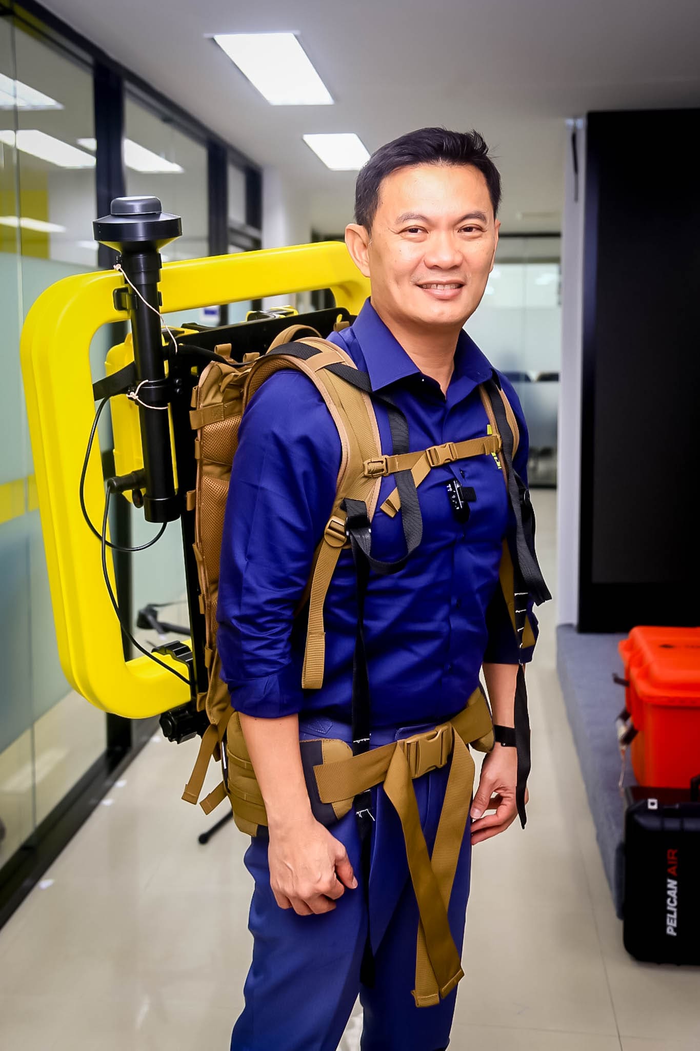 "พรรคไทยก้าวใหม่“ โชว์เทคโนโลยีธรณีฟิสิกส์ ”TEM2Go“ นวัตกรรมสำรวจชั้นใต้ดินแบบเรียลไทม์ หวัง ใช้วางแผนจัดการน้ำได้อย่างแม่นยำ ช่วยพลิกวิกฤต ‘หลาก - แล้ง - จน’ ด้าน ’สุชัชวีร์‘ ผลักดันเป็นนโยบายหลัก ให้ใช้ในไทย เพื่อแก้ปัญหาวิกฤตน้ำในประเทศ