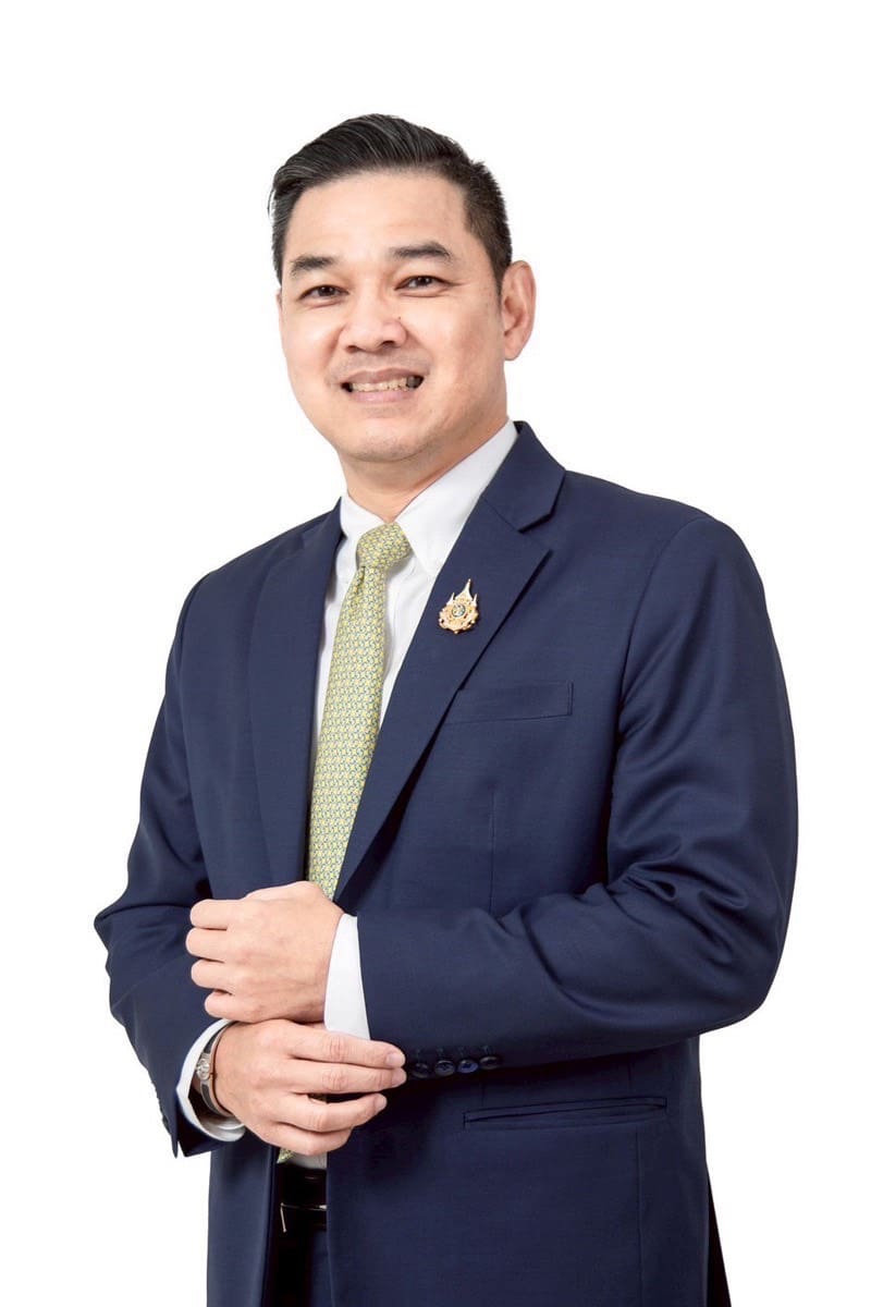 สถานการณ์ผู้มีงานทำในไตรมาส 3/2568 ภาพรวมผู้มีงานทำลดลง  สะท้อนถึงเศรษฐกิจที่ยังคงเผชิญกับ   ความท้าทาย อาจต้องมีการพัฒนาด้านการฝึกทักษะ การส่งเสริมภาคอุตสาหกรรมเพื่อสร้างความมั่นคงระยะยาว