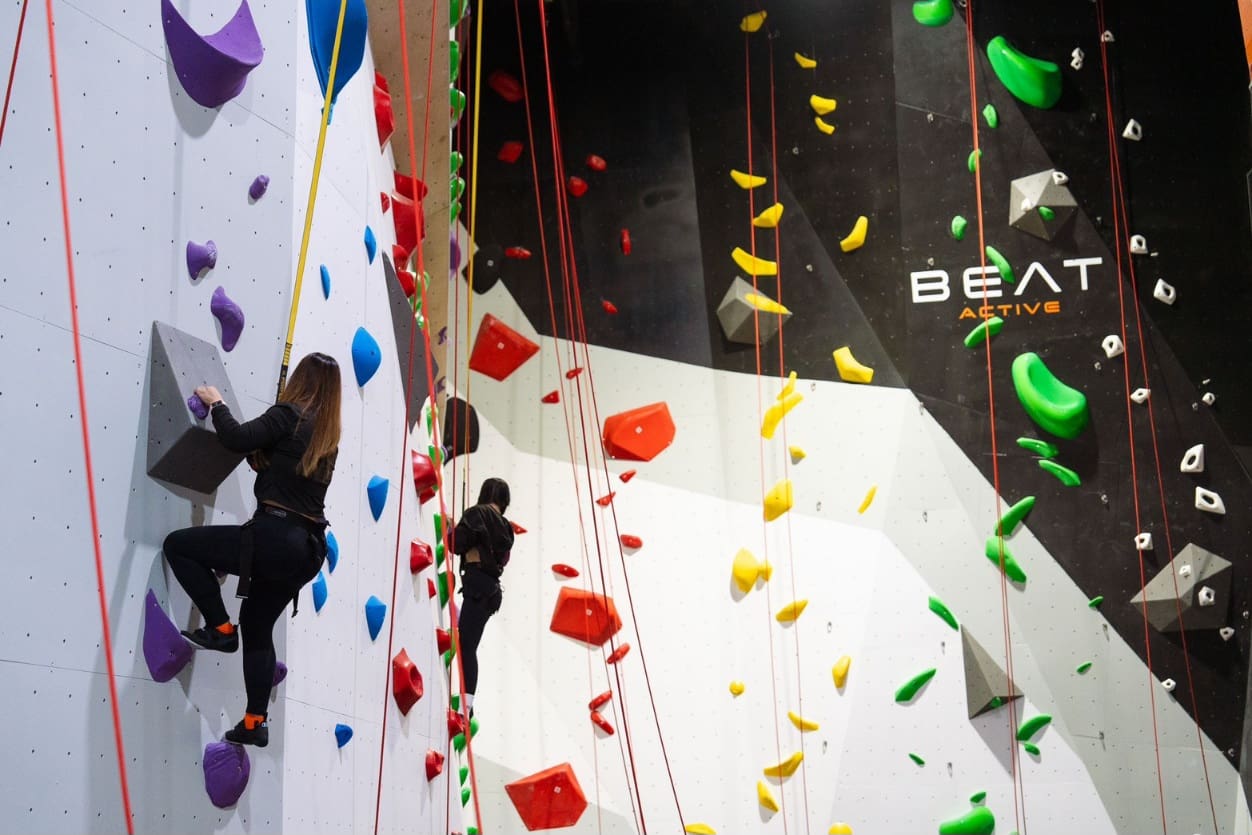 บี๊ท แอคทีฟ ไบเทค บุรี เปิดตัว 2 โซนปีนผาใหม่สุดยิ่งใหญ่ส่งท้ายปี หวังปลุกกระเเสคนชอบปีน ลุยให้สุดทุกความท้าทาย ชู Titan Boulder Olympic Wall หน้าผาใหม่ระดับมาตรฐานโอลิมปิกปารีส เเห่งแรกในเอเชีย  