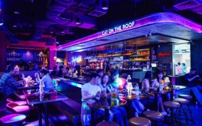 CAT ON THE ROOF สาขาเดียวในกรุงเทพ แฮงค์เอาท์ไลฟ์สไตล์ที่ “เอ็ม บี เค เซ็นเตอร์” เท่านั้นดื่มด่ำรสชาติแห่งความสุข เครื่องดื่ม อาหาร เสน่ห์แห่งเสียงเพลงในบรรยากาศสนุกสุดชิล