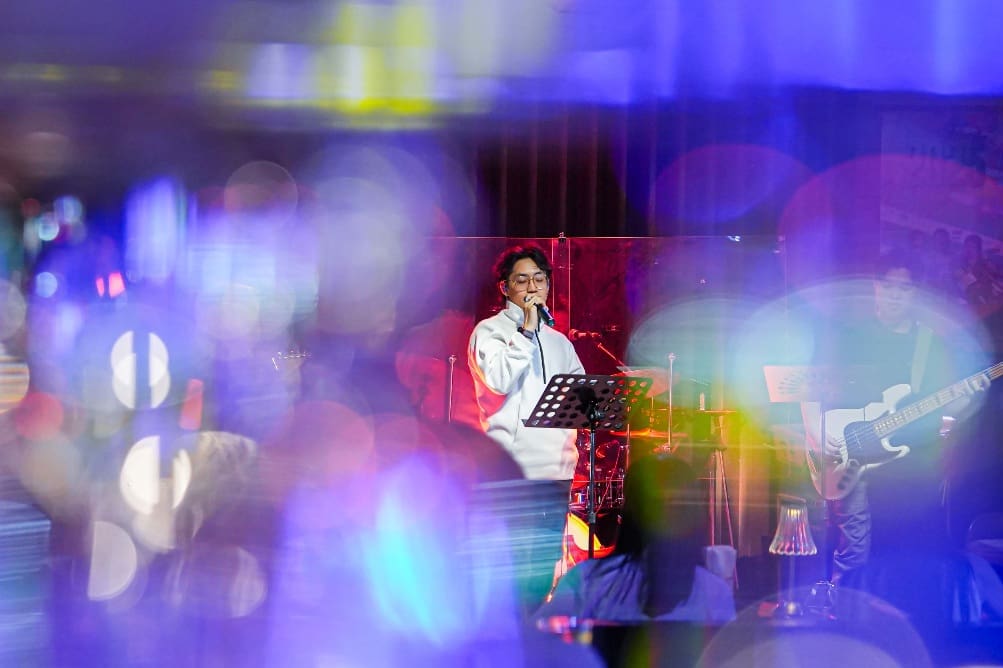 CAT ON THE ROOF สาขาเดียวในกรุงเทพ แฮงค์เอาท์ไลฟ์สไตล์ที่ “เอ็ม บี เค เซ็นเตอร์” เท่านั้น
ดื่มด่ำรสชาติแห่งความสุข เครื่องดื่ม อาหาร เสน่ห์แห่งเสียงเพลงในบรรยากาศสนุกสุดชิล