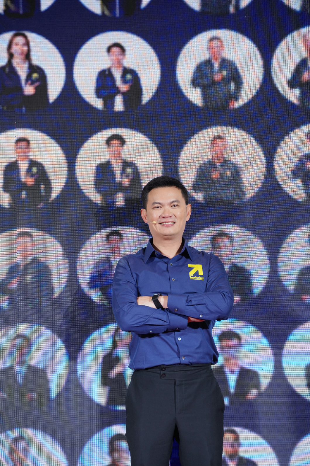 คุณหญิงกัลยา-สุชัชวีร์ ประกาศนั่งแคนดิเดตนายกฯ "พรรคไทยก้าวใหม่" ชูนโยบายธนู 4 ดอก รีเซ็ทระบบการศึกษา ยกเลิก กยศ. เรียนฟรี ป.ตรี-ป.เอก ประกาศ ”เลิกทน เลิกจน เลิกจม“ หากเลือกเรา กทม.น้ำไม่ท่วม 100% 
