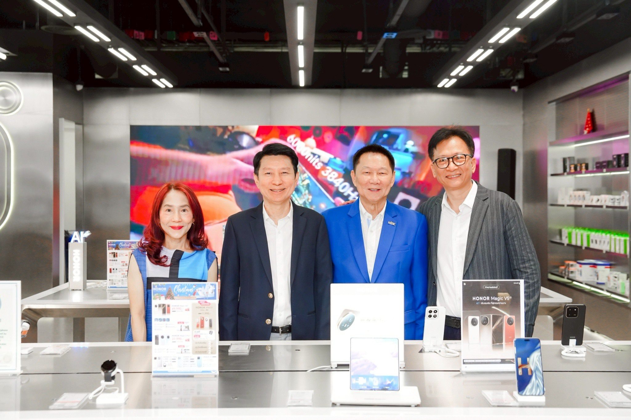 MBK Center ฉลองเปิดตัว HONOR Authorized Service Center แห่งแรกในไทย ใหญ่ที่สุดในไทยและอาเซียน ตอกย้ำการเป็นศูนย์การค้าฯที่เป็นศูนย์กลางไลฟ์สไตล์และเทคโนโลยี ที่แบรนด์ระดับโลกให้ความเชื่อมั่น
