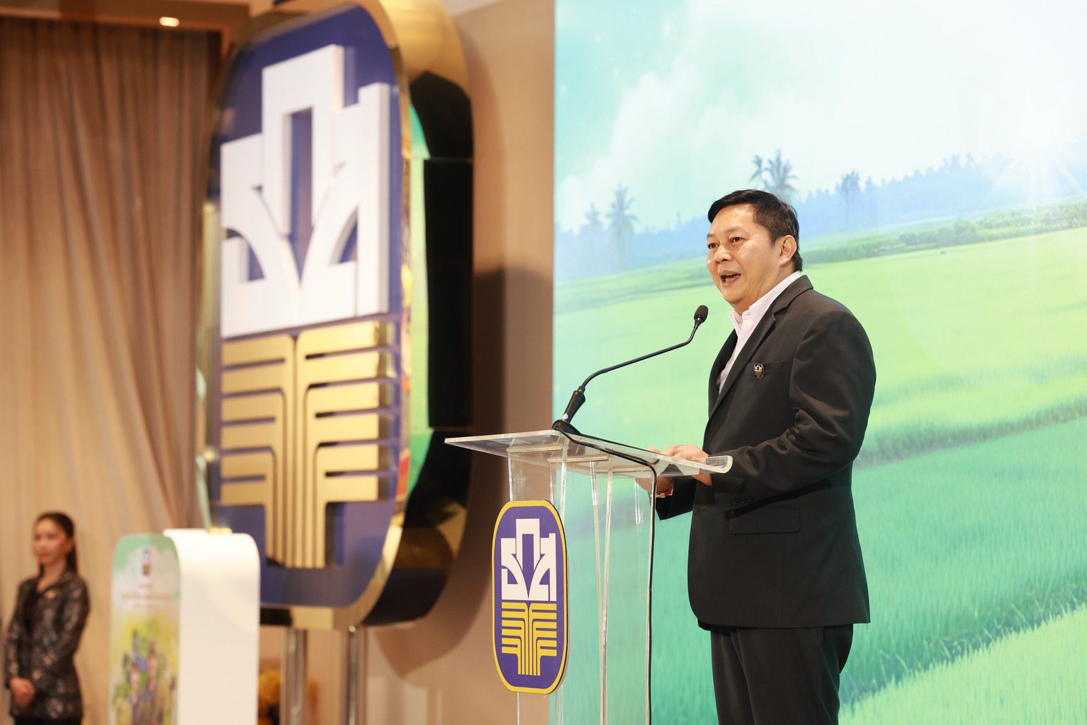 ธ.ก.ส. จับมือ GIZ จัดงาน “ปลูกข้าววิถีใหม่ มีทุนให้จาก ธ.ก.ส.”
เติมทุนเกษตรกรปรับแนวทางปลูกข้าวลดการปล่อยก๊าซเรือนกระจก สู่การเติบโตอย่างยั่งยืน