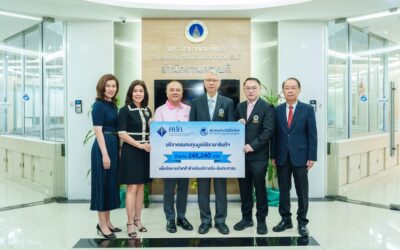 สมาคมประกันชีวิตไทยมอบเงินสมทบทุนมูลนิธิรามาธิบดีฯ