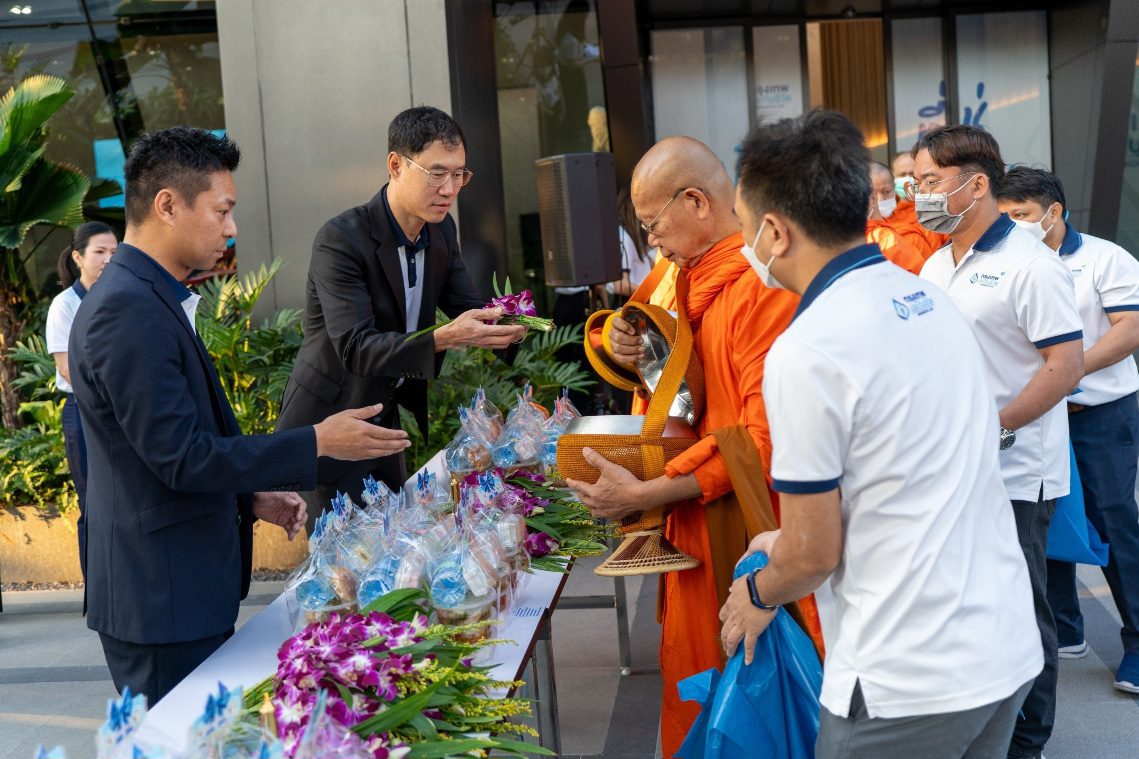 กรุงเทพประกันชีวิต จัดพิธีบำเพ็ญกุศล 100 วันอุทิศถวายแด่สมเด็จพระนางเจ้าสิริกิติ์ พระบรมราชินีนาถ พระบรมราชชนนีพันปีหลวง น้อมรำลึกในพระมหากรุณาธิคุณ