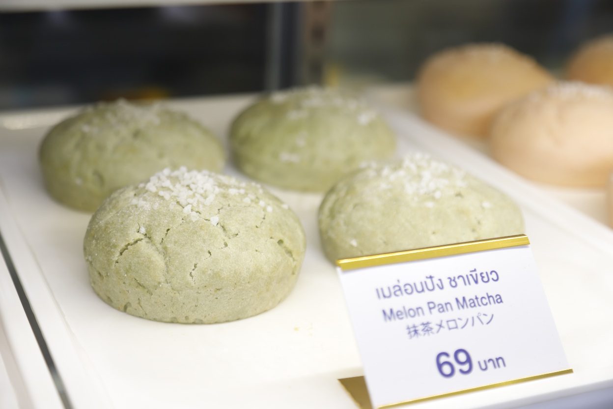 ‘ฮอกไกโด คาเฟ่’ ปักหมุด Flagship Store แลนด์มาร์กใหม่ใจกลางทองหล่อ
ผนึกพันธมิตรระดับโลก ญี่ปุ่น-อิตาลี ประกาศบุกธุรกิจ F&B เต็มรูปแบบ
เปิดตัวยิ่งใหญ่รับวันแห่งความรัก โดยมีประธานองคมนตรีให้เกียรติเป็นประธานในพิธี