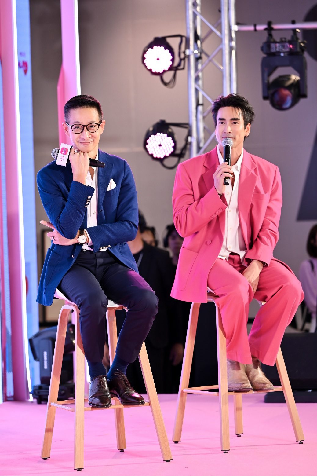 เมืองไทยประกันชีวิต ปรับโฉม “เมืองไทยสไมล์คลับ” ครั้งใหญ่!
ยกระดับการสร้างความสุขและรอยยิ้ม ที่เข้าถึงทุกการใช้ชีวิตประจำวัน
สุดว้าว...ด้วยสิทธิพิเศษแบบไม่ต้องแลกคะแนน พร้อมรับส่วนลดเบี้ยประกันสูงสุด 15%
ผ่าน MTL Click Application ครอบคลุมทุกบริการ สะดวก ครบ จบ ในแอปเดียว