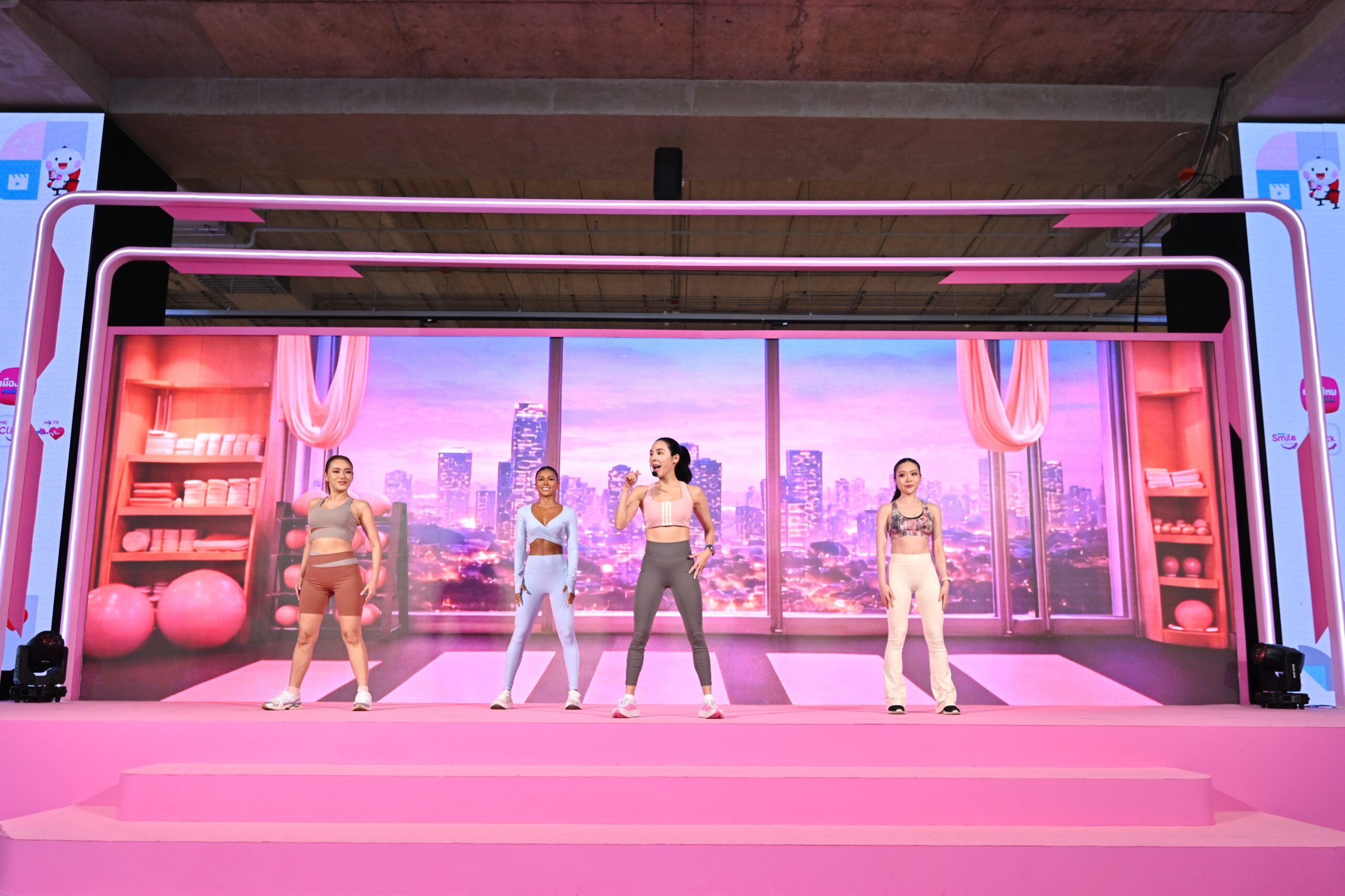 เมืองไทยประกันชีวิต ปรับโฉม “เมืองไทยสไมล์คลับ” ครั้งใหญ่!
ยกระดับการสร้างความสุขและรอยยิ้ม ที่เข้าถึงทุกการใช้ชีวิตประจำวัน
สุดว้าว...ด้วยสิทธิพิเศษแบบไม่ต้องแลกคะแนน พร้อมรับส่วนลดเบี้ยประกันสูงสุด 15%
ผ่าน MTL Click Application ครอบคลุมทุกบริการ สะดวก ครบ จบ ในแอปเดียว