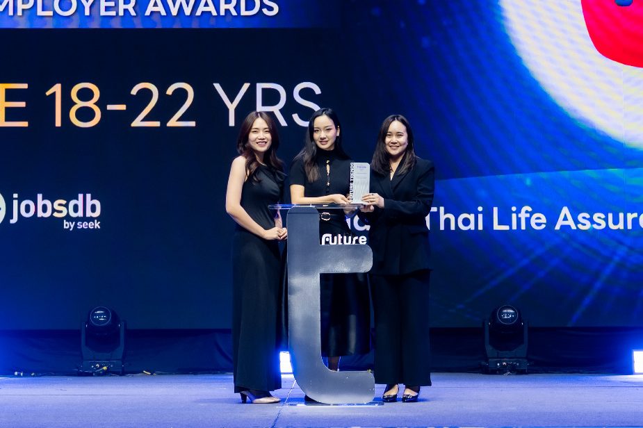 เมืองไทยประกันชีวิต คว้า 3 รางวัล Future Trends Awards 2026 ต่อเนื่อง
ตอกย้ำองค์กรคุณภาพและโดดเด่นด้านผู้นำองค์กร ที่มุ่งสร้างอนาคตอย่างยั่งยืน