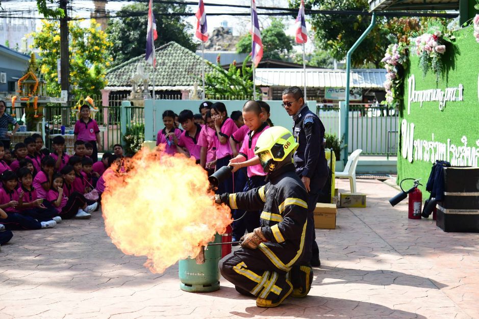 กทพ. จัดกิจกรรมสร้างชุมชนเครือข่ายเป็นมิตรกับทางพิเศษและกิจกรรมการฝึกซ้อมการป้องกัน และระงับอัคคีภัยในเขตทางพิเศษฉลองรัช ประจำปี 2569