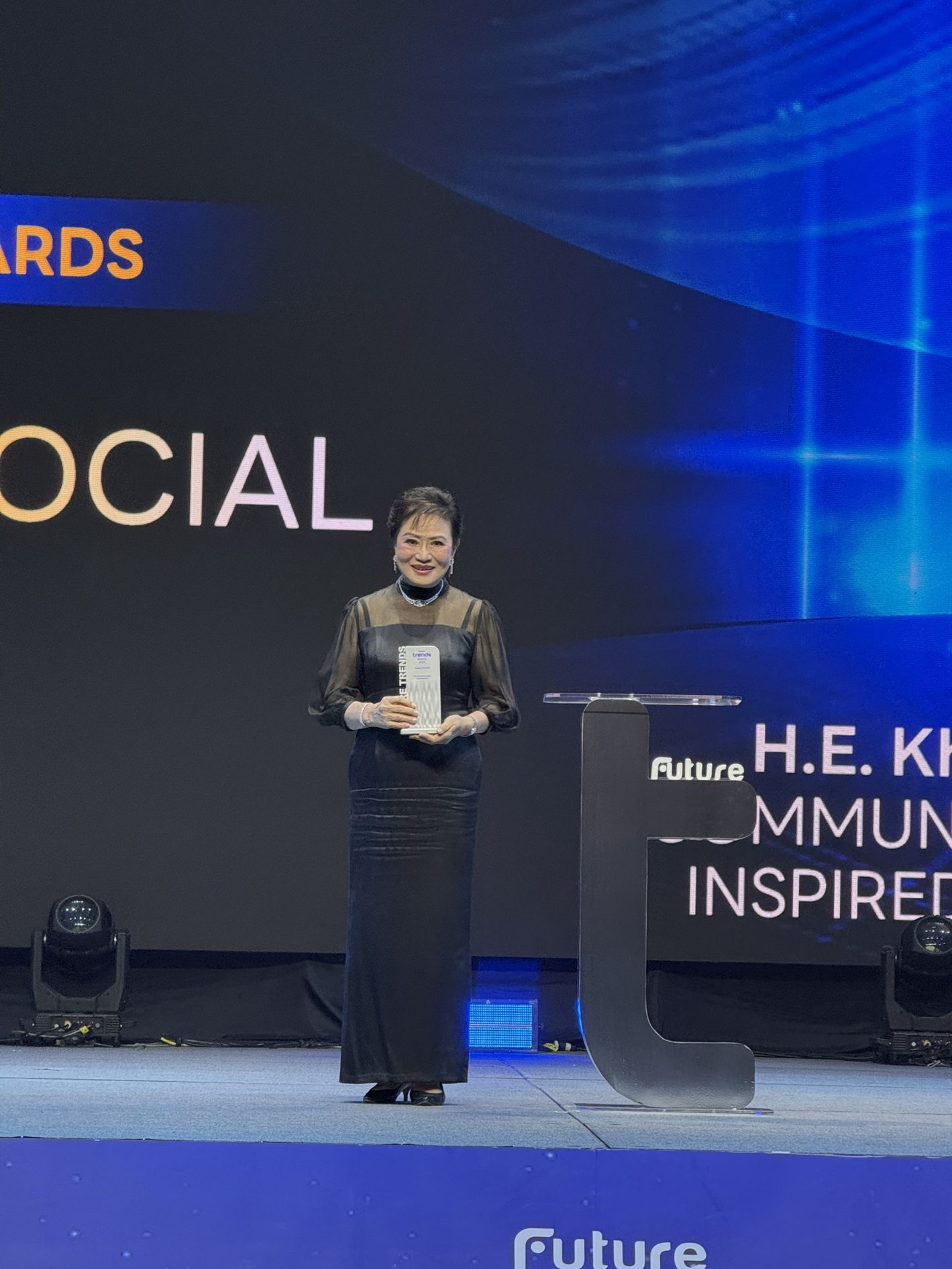 คุณหญิงกัลยา โสภณพนิช คว้ารางวัล Leader of Social จาก Future Trends Awards 2026