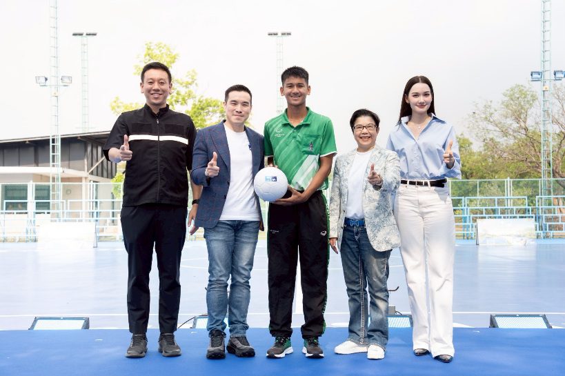 กรุงไทย–แอกซ่า ประกันชีวิต เปิดตัวโครงการ “KTAXA Hearts and Health Park”ยกระดับพื้นที่สวนสาธารณะหลัก 3 แห่งกลางกรุงเทพมหานคร 
ส่งเสริมคนไทยสุภาพดีอย่างยั่งยืน ตอกย้ำผู้นำประกันชีวิตและสุขภาพ