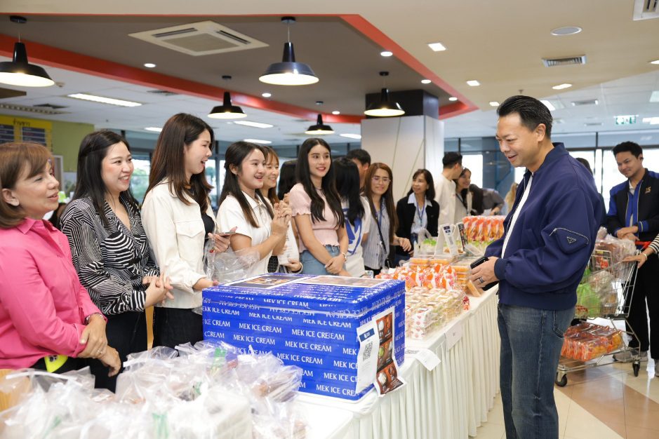 BAM สานต่อปีที่ 14 จัดกิจกรรม “เพื่อนช่วยเพื่อน” และ “ปันของรัก...ของผู้บริหาร” ชูวัฒนธรรมองค์กรแห่งการให้ ส่งต่อพลังน้ำใจช่วยพนักงานและสังคมอย่างยั่งยืน