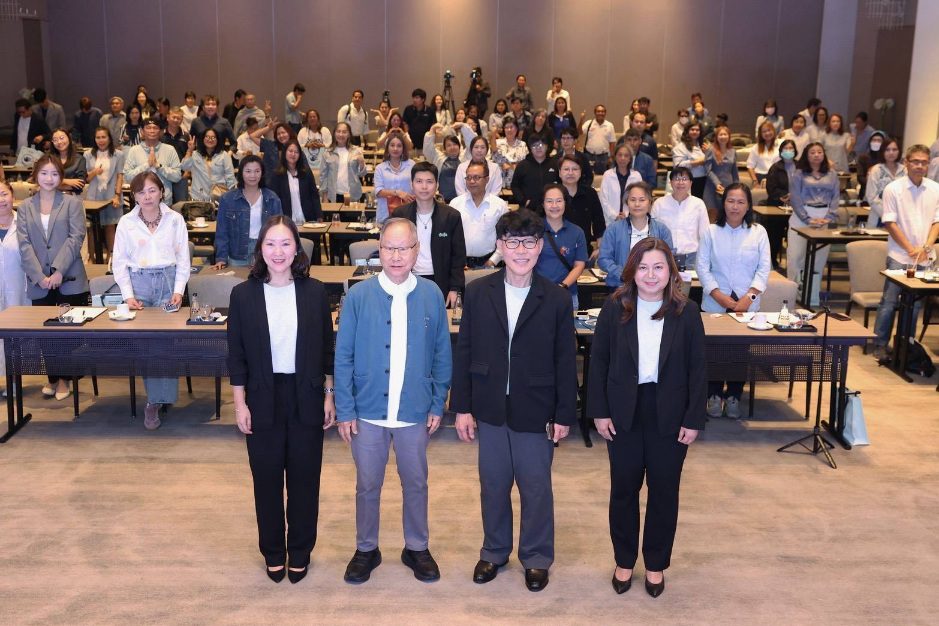 ปี 2568 BKIH โดดเด่น ทำกำไรสุทธิกว่า 3,135 ล้านบาท เพิ่มขึ้นกว่า 2.2% พร้อมจ่ายเงินปันผลรวมทั้งปีหุ้นละ 17.50 บาท จากผลประกอบการที่เติบโตขึ้นอย่างแข็งแกร่งและทำลายสถิติของกรุงเทพประกันภัย พร้อมประกาศทิศทางปี 2569 ตั้งเป้าเบี้ยฯ 32,600 ล้านบาท เติบโต 4% ยกระดับการบริการด้วยเทคโนโลยี พัฒนาผลิตภัณฑ์ที่ตอบโจทย์ไลฟ์สไตล์ ครอบคลุมทุกกลุ่มเป้าหมาย  