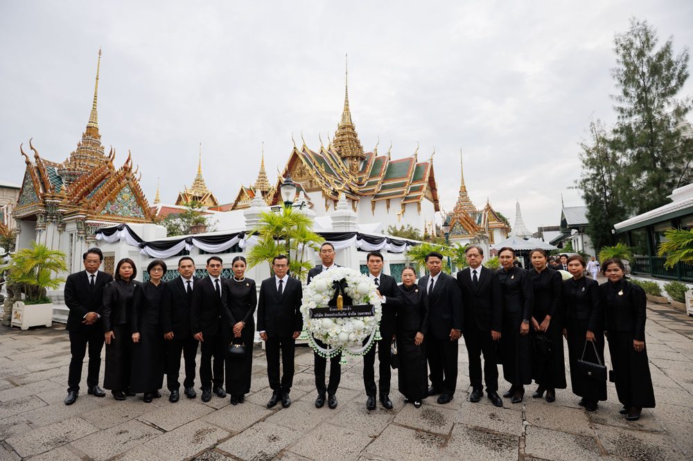 ทิพยประกันภัย น้อมถวายพวงมาลา แสดงความจงรักภักดี และรำลึกในพระมหากรุณาธิคุณสมเด็จพระนางเจ้าสิริกิติ์ พระบรมราชินีนาถ พระบรมราชชนนีพันปีหลวง
