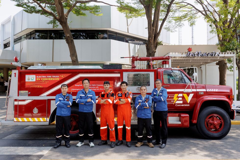 บางจากฯ ส่งมอบรถดับเพลิง EV คันแรกของไทย
โดยความร่วมมือกับมหาวิทยาลัยเทคโนโลยีราชมงคลอีสาน
ให้บริการในชุมชน เสริมคุณภาพชีวิต ความปลอดภัย และลดผลกระทบต่อสิ่งแวดล้อม