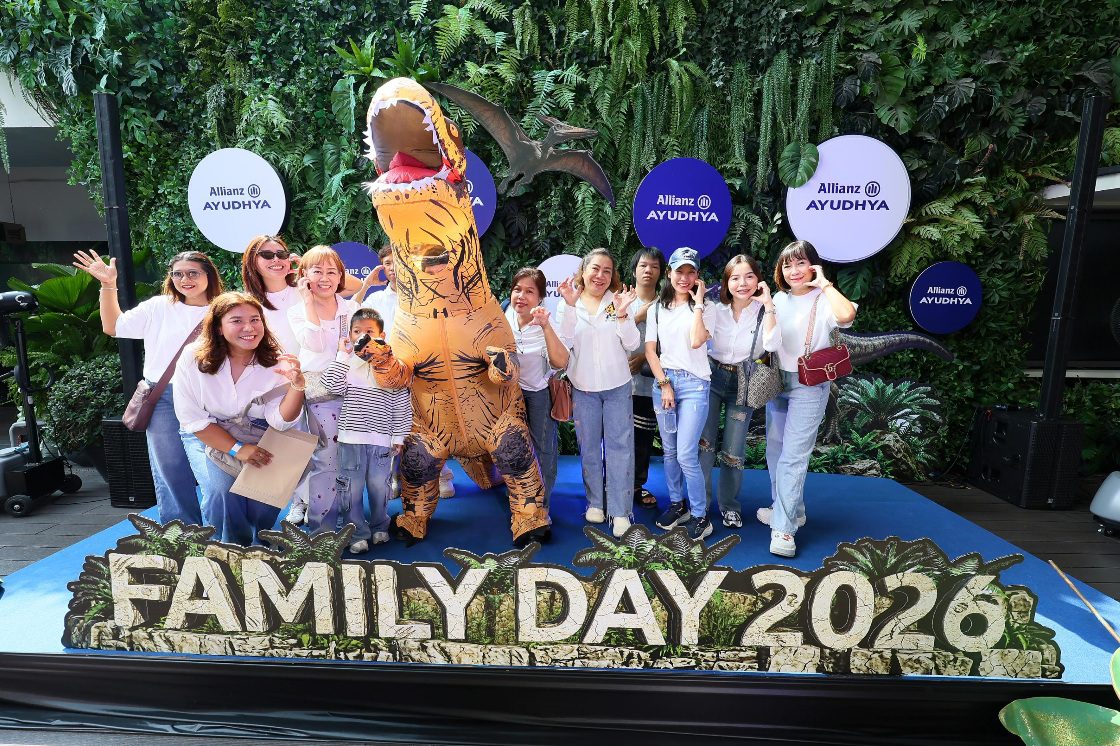 อลิอันซ์ อยุธยา เสิร์ฟรอยยิ้มและความอบอุ่น กิจกรรม Family Day 2026 ชวนลูกค้าผจญภัยบุกอาณาจักรไดโนเสาร์ ณ Jurassic World: The Experience Bangkok