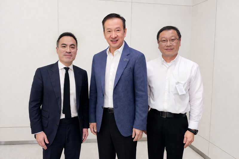 CEO กลุ่มบริษัทบางจากร่วมแสดงความยินดีกับ รมว. กระทรวงพลังงาน