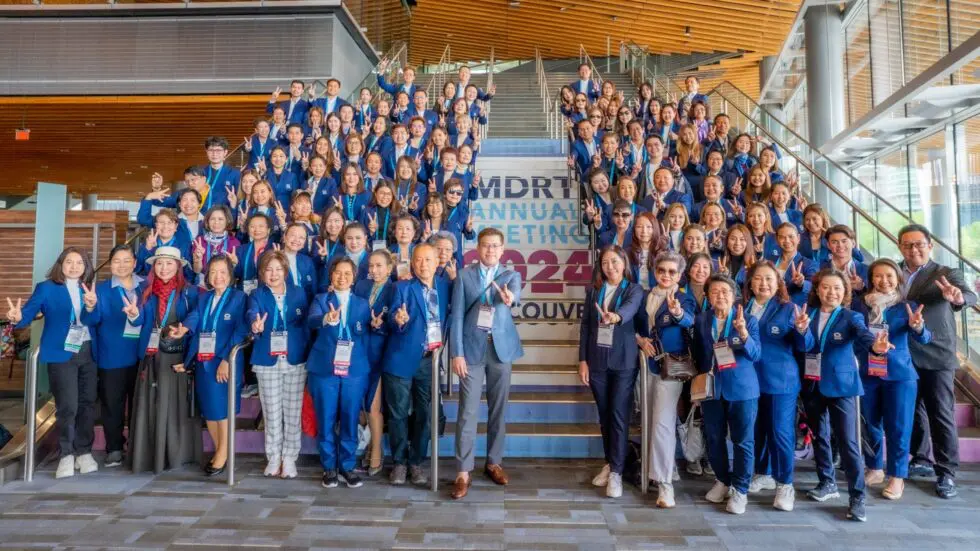 กรุงเทพประกันชีวิต นำทัพทีมตัวแทนและที่ปรึกษาทางการเงินกว่า 100 ชีวิต  ร่วมงานประชุมระดับโลก MDRT Annual Meeting 2024 ณ ประเทศแคนาดา