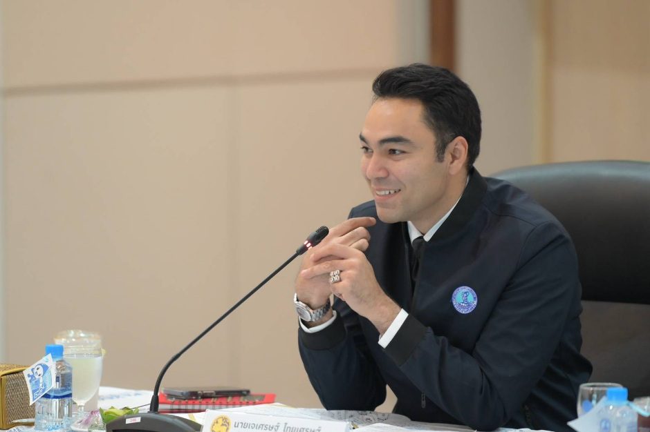 รมช.มหาดไทย ตรวจเยี่ยม กปน. มอบนโยบายมุ่ง “บำบัดทุกข์ บำรุงสุข” พร้อมยกระดับคุณภาพชีวิตประชาชน