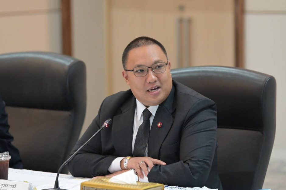 รมช.มหาดไทย ตรวจเยี่ยม กปน. มอบนโยบายมุ่ง “บำบัดทุกข์ บำรุงสุข” พร้อมยกระดับคุณภาพชีวิตประชาชน