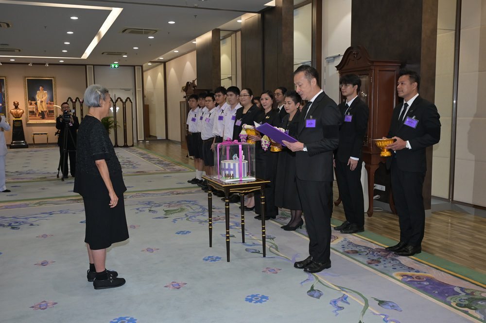 สมเด็จพระกนิษฐาธิราชเจ้า กรมสมเด็จพระเทพรัตนราชสุดาฯ สยามบรมราชกุมารี พระราชทานพระราชวโรกาสให้คณะผู้บริหารบางจากฯ ผู้จัดและผู้ชนะเลิศรายการ Genwit อัจฉริยะพันธุ์ใหม่ ซีซั่น 2 เข้าเฝ้า