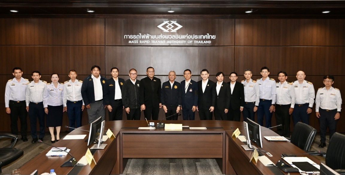 “พิพัฒน์” ตรวจเยี่ยม รฟม. มอบนโยบายเร่งขับเคลื่อนโครงการรถไฟฟ้า
มุ่งลดภาระค่าเดินทางและสร้างความปลอดภัยสูงสุดให้ประชาชน