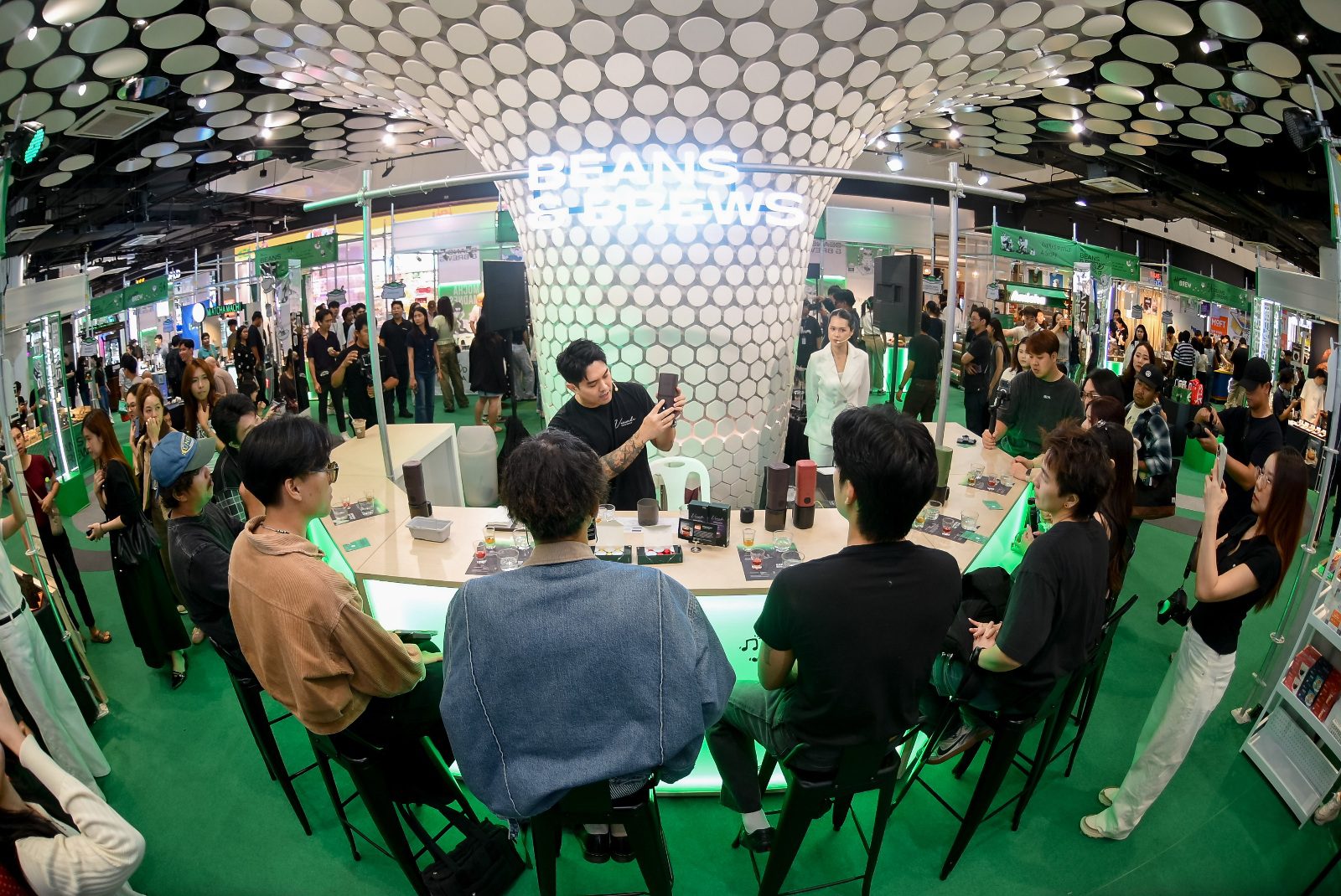TRUE DIGITAL PARK BEANS & BREWS VOLUME 3 “Every Sip Tells a Story” งานกาแฟและมัทฉะสุดคราฟท์ ที่ชวนทุกคนออกเดินทางผ่านรสชาติ เรื่องราว 
และแรงบันดาลใจในทุกการจิบ 27–31 พ.ค. 69 ณ EAST EVENTERY ชั้น 1, True Digital Park ฝั่ง East