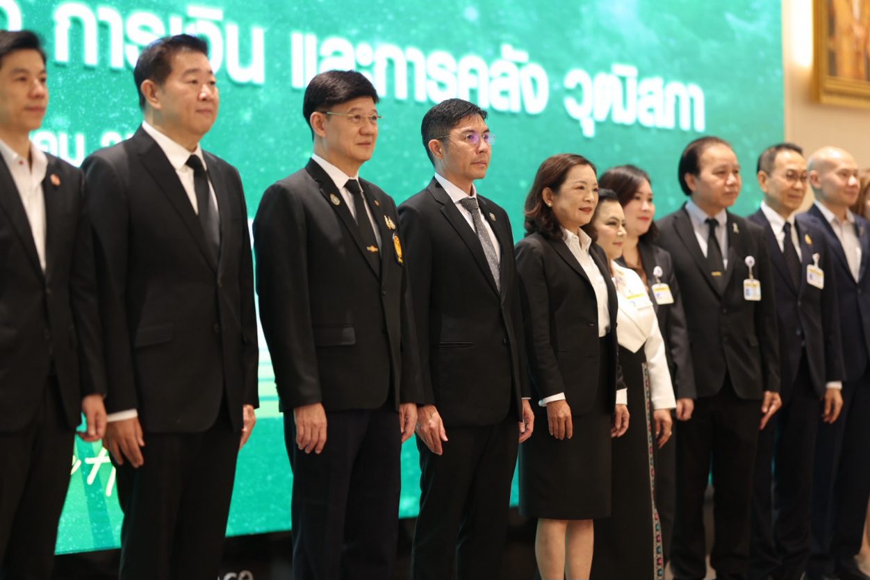 สมาคมสถาบันการเงินของรัฐต้อนรับคณะกรรมาธิการการเศรษฐกิจ การเงิน และการคลัง วุฒิสภา ร่วมพบปะหารือ และแลกเปลี่ยนมุมมองด้านการเงิน และแนวทางรับมือสถานการณ์เศรษฐกิจโลกและประเทศไทยในภาวะผันผวน