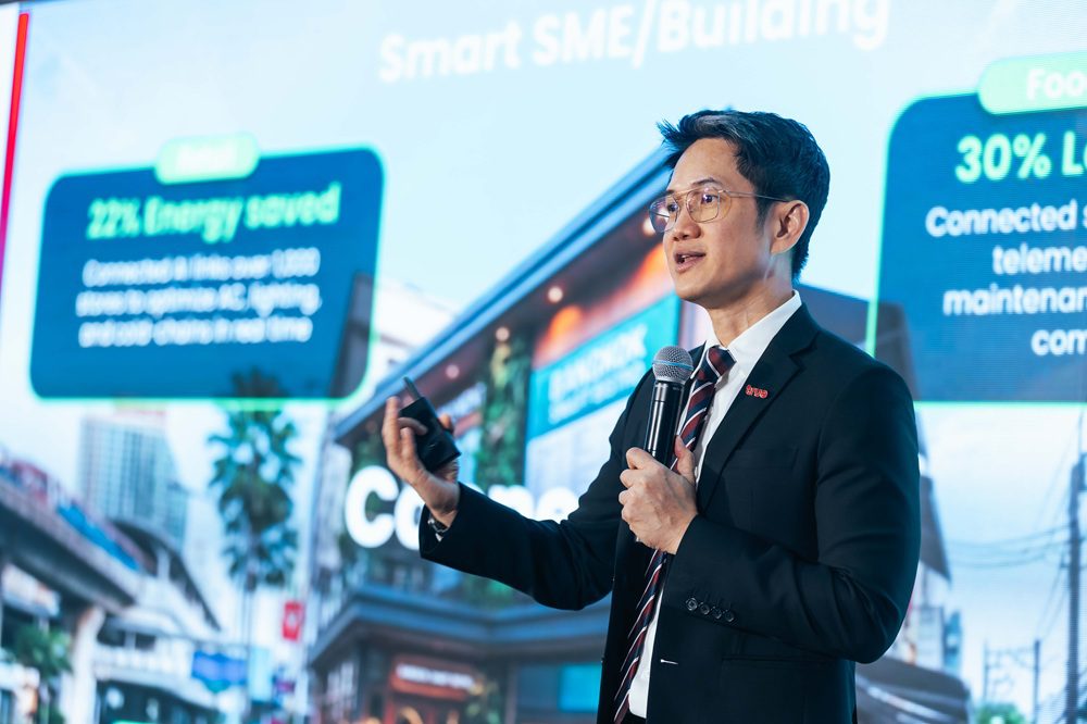 เช็กบิล ‘พลังงานสูญเปล่าที่มองไม่เห็น’ พุ่ง 30-40%... ทรูบิสิเนส ปลุกกระแส
Smart Energy ยุค AI
ชูยุทธศาสตร์ “Connectivity is the New Energy”
บูรณาการเครือข่ายอัจฉริยะ เชื่อมโยง AI และ IoT
กู้วิกฤตต้นทุนพลังงานครัวเรือนและ SME ไทย