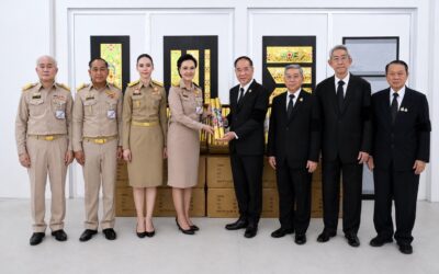 สมาคมวิเทศฯ มอบกระดาษทองย่น สนับสนุนการจัดสร้างพระเมรุมาศถวายเป็นพระราชกุศลแด่ สมเด็จพระนางเจ้าสิริกิติ์ พระบรมราชินีนาถ พระบรมราชชนนีพันปีหลวง
