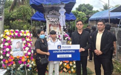 วิริยะประกันภัย มอบสินไหมทดแทน อุบัติเหตุหินขนาดใหญ่ร่วงใส่รถกระบะ บริเวณถนนสายเถิน-ลี้